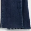 Jeans a vita alta con gamba svasata