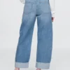 Jeans a vita alta con risvolto