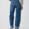 Jeans a vita alta con risvolto