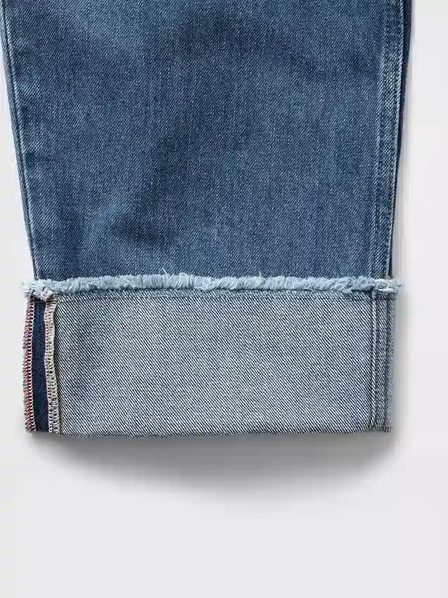 Jeans a vita alta con risvolto