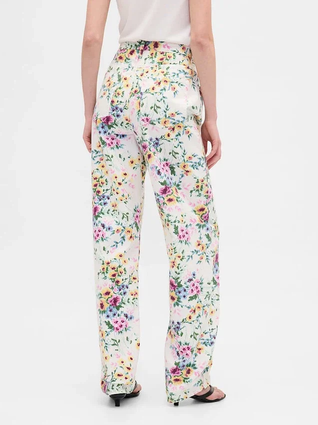 Jeans a vita alta con taglio a barilotto e motivo floreale
