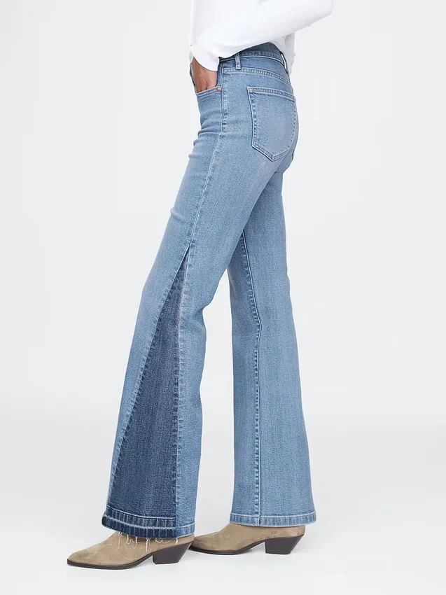 Jeans a vita alta con toppe in stile anni ’70 a zampa