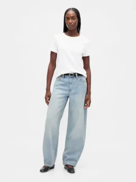 Jeans a vita alta dal taglio a botte