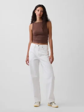 Jeans a vita alta dal taglio a botte