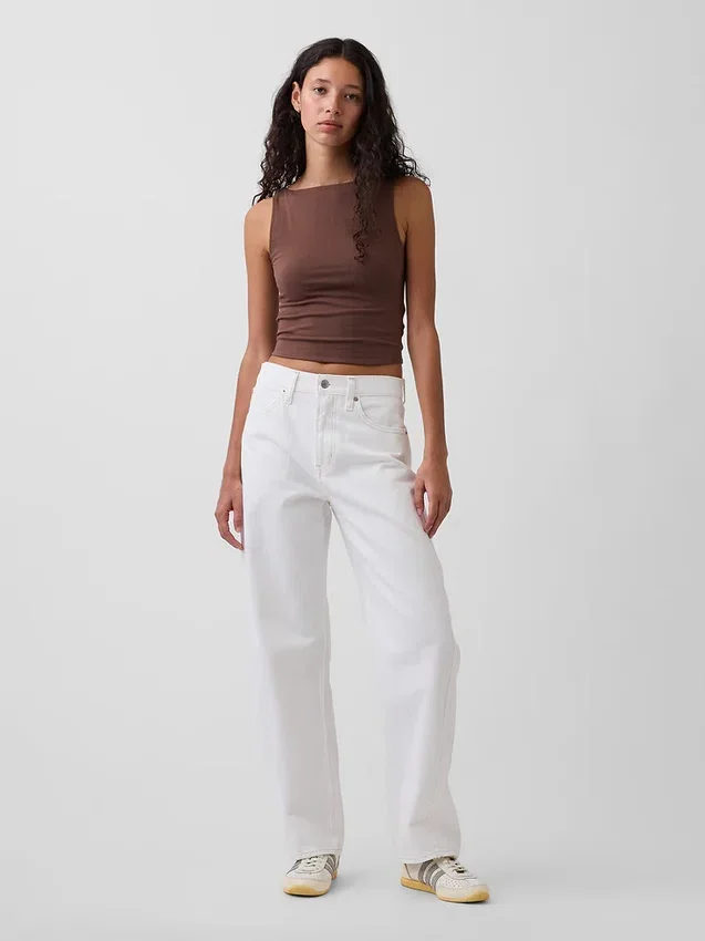 Jeans a vita alta dal taglio a botte