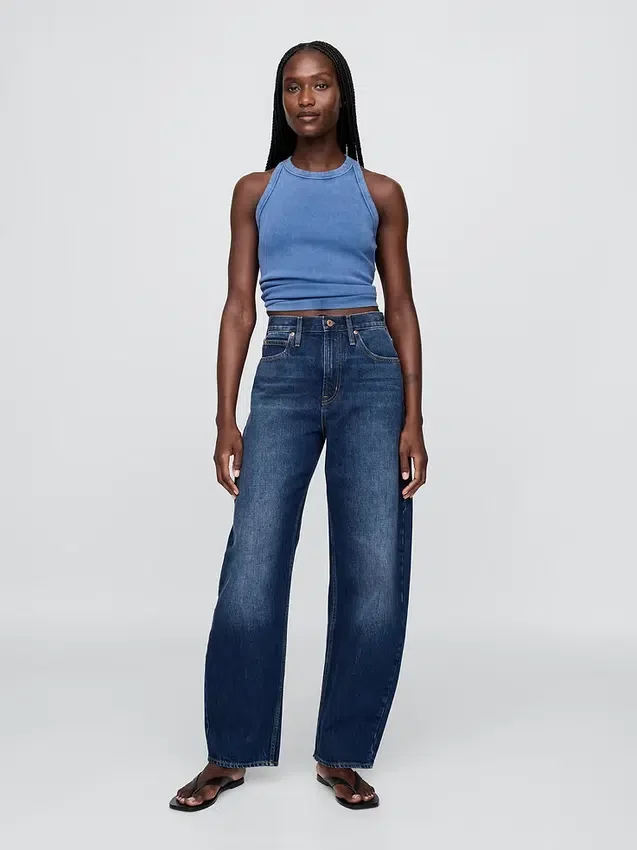 Jeans a vita alta dal taglio a botte