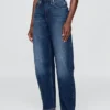 Jeans a vita alta dal taglio a botte