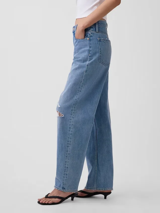 Jeans a vita alta dal taglio a botte