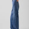 Jeans a vita alta dal taglio a botte