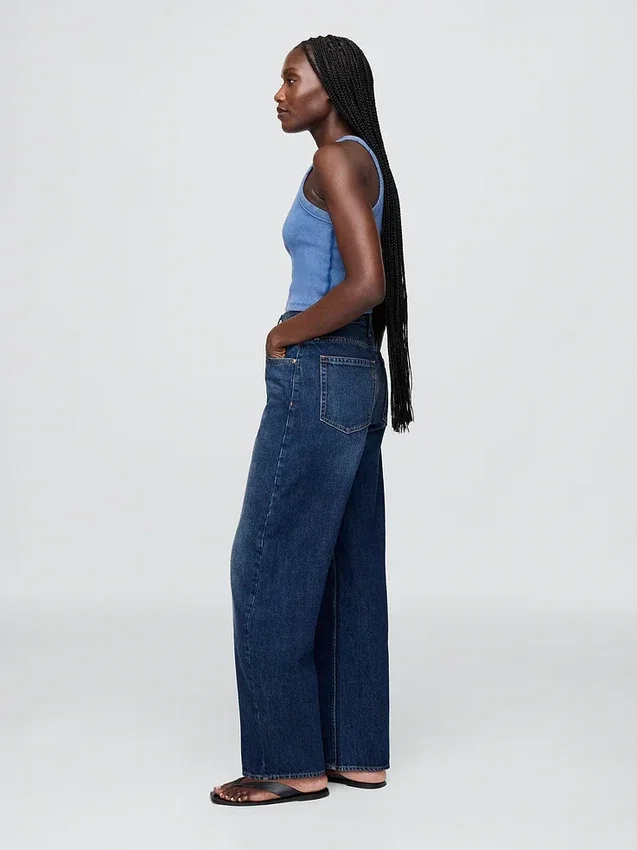 Jeans a vita alta dal taglio a botte
