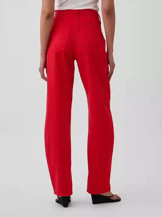 Jeans a vita alta dal taglio a botte