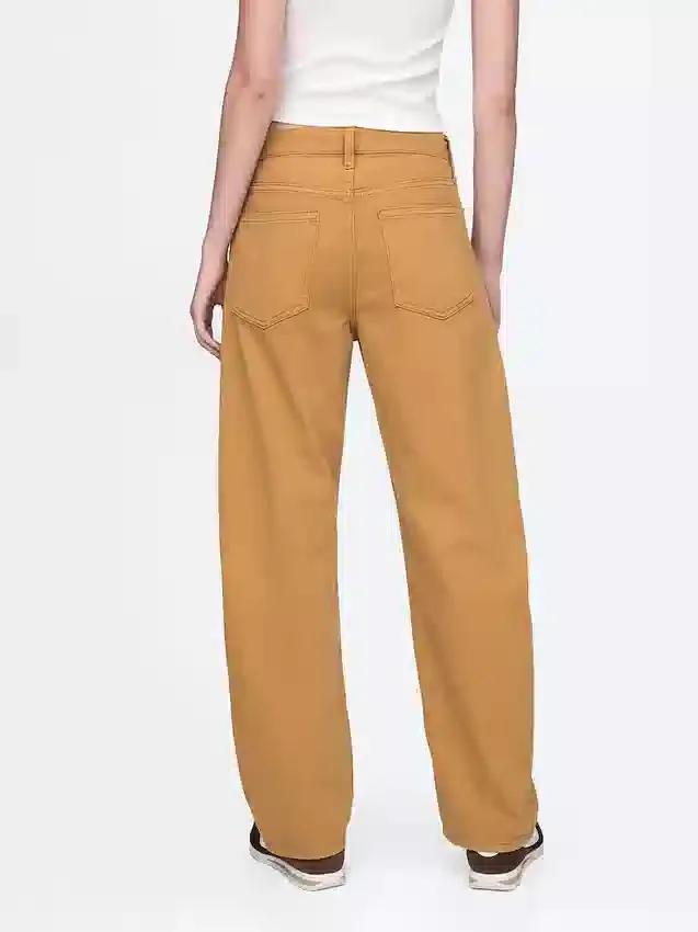 Jeans a vita alta dal taglio a botte