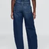 Jeans a vita alta dal taglio a botte
