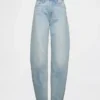 Jeans a vita alta dal taglio a botte
