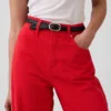Jeans a vita alta dal taglio a botte