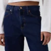 Jeans a vita alta dal taglio a botte