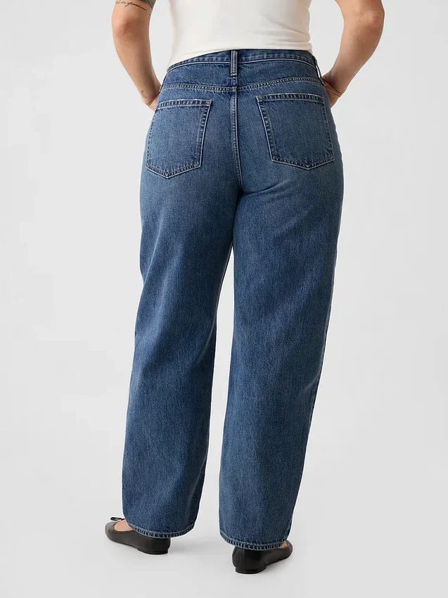 Jeans a vita alta dal taglio a botte