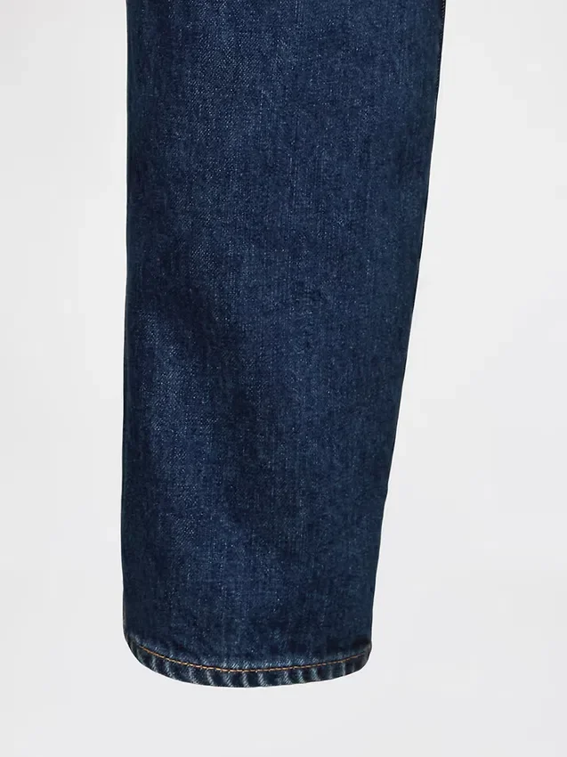 Jeans a vita alta dal taglio a botte