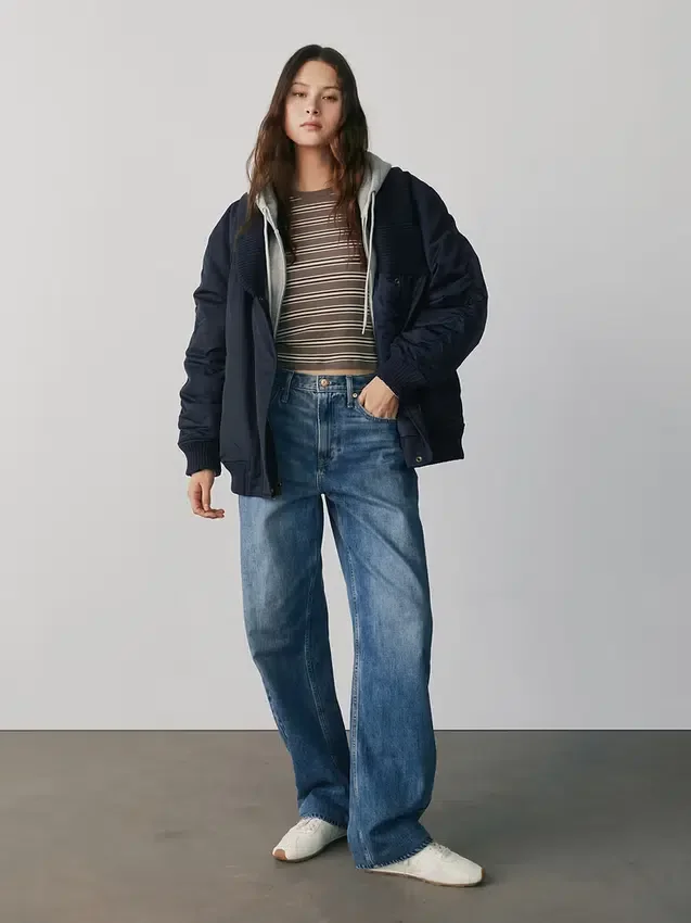 Jeans a vita alta dal taglio a botte