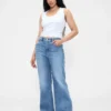 Jeans a vita alta dal taglio ampio e svasato