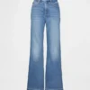 Jeans a vita alta dal taglio ampio e svasato