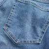 Jeans a vita alta dal taglio ampio e svasato