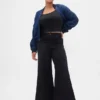 Jeans a vita alta e a zampa larga
