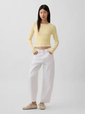 Jeans a vita alta e gamba larga