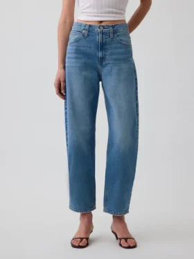 Jeans a vita alta e gamba larga