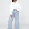Jeans a vita alta, gamba larga con risvolto