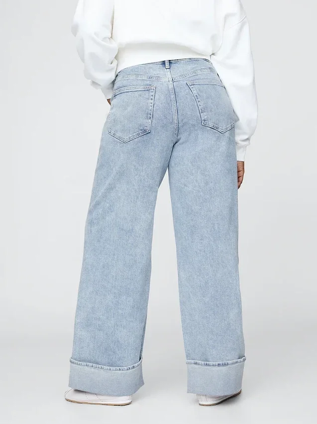 Jeans a vita alta, gamba larga con risvolto