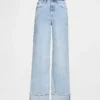 Jeans a vita alta, gamba larga con risvolto