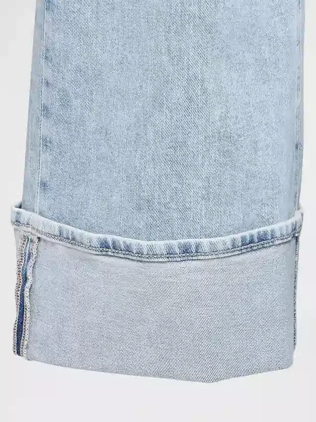 Jeans a vita alta, gamba larga con risvolto