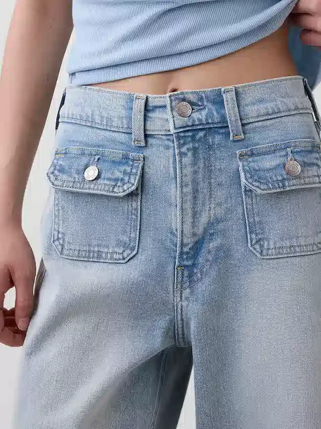 Jeans a vita alta, gamba larga e lunghezza alla caviglia