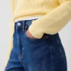 Jeans a vita alta, gamba larga e lunghezza alla caviglia