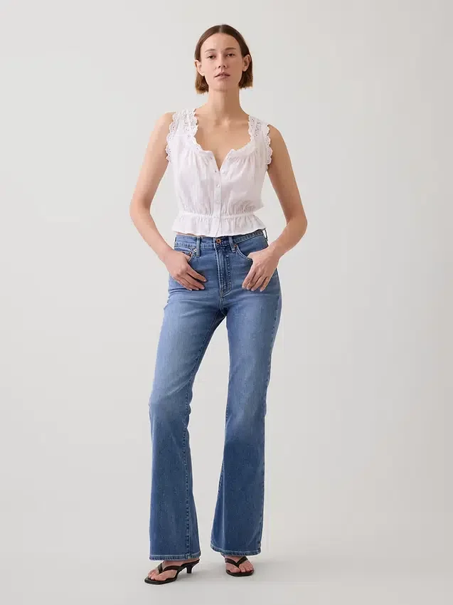 Jeans a vita alta svasati in stile anni '70