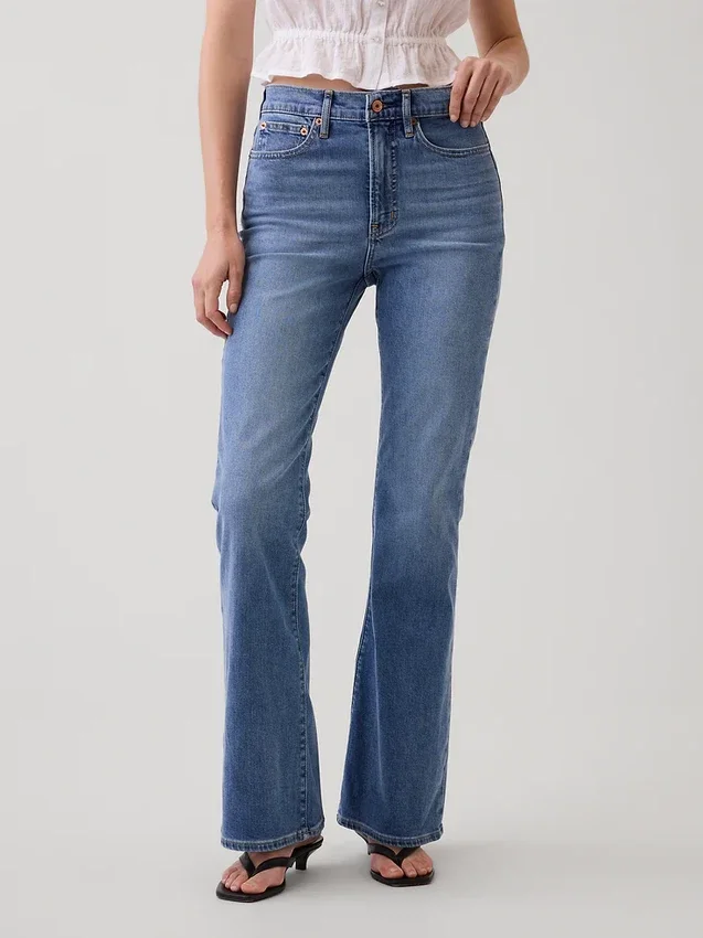 Jeans a vita alta svasati in stile anni '70