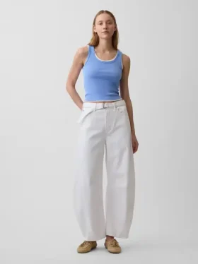 Jeans a vita alta ultrasoft con cintura e taglio a ferro di cavallo