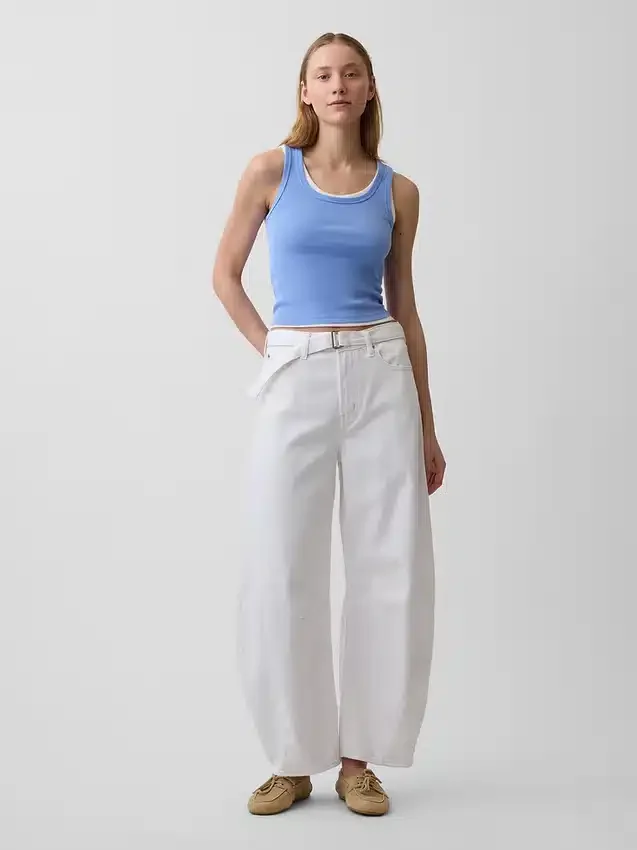 Jeans a vita alta ultrasoft con cintura e taglio a ferro di cavallo