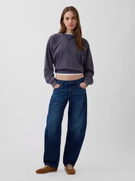 Jeans a vita bassa dal taglio a barilotto