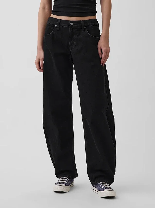 Jeans a vita bassa dal taglio a barilotto