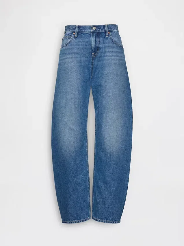 Jeans a vita bassa dal taglio a barilotto