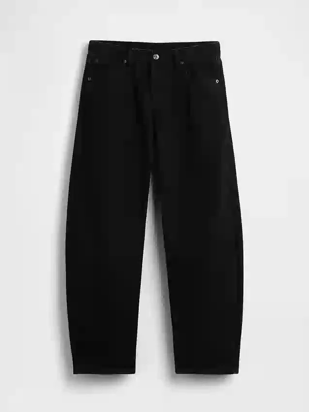 Jeans a vita bassa dal taglio a barilotto