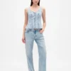 Jeans a vita bassa e dal taglio ampio in stile anni ’90