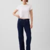 Jeans a vita bassa e dal taglio ampio in stile anni ’90