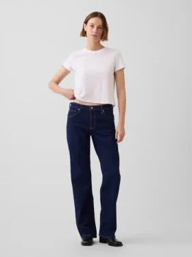 Jeans a vita bassa e dal taglio ampio in stile anni ’90