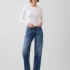 Jeans a vita bassa e dal taglio ampio in stile anni ’90