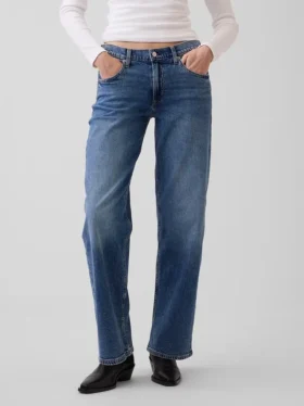 Jeans a vita bassa e dal taglio ampio in stile anni ’90