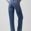 Jeans a vita bassa e dal taglio ampio in stile anni ’90