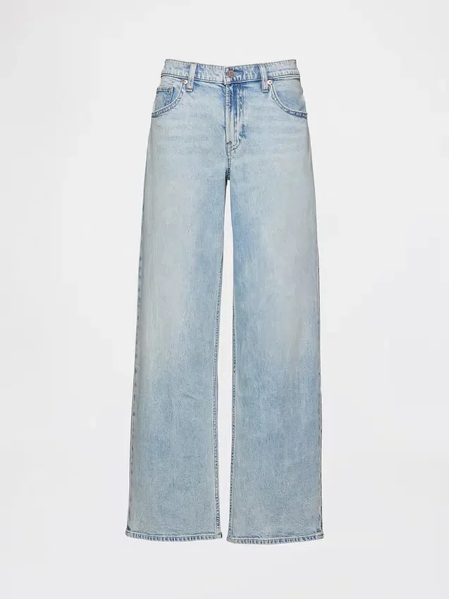Jeans a vita bassa e dal taglio ampio in stile anni ’90